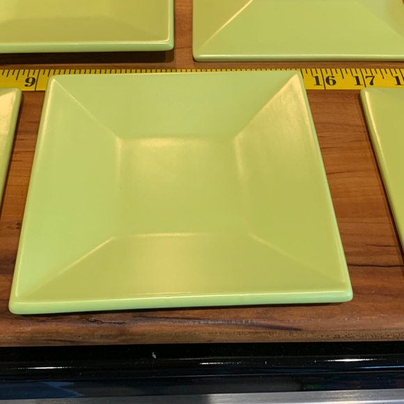 8 Gorgeous TEA FORTE CELERY GREEN "SOHO PLATES"  6” Willing to sell a set of 4 - Picture 4 of 4